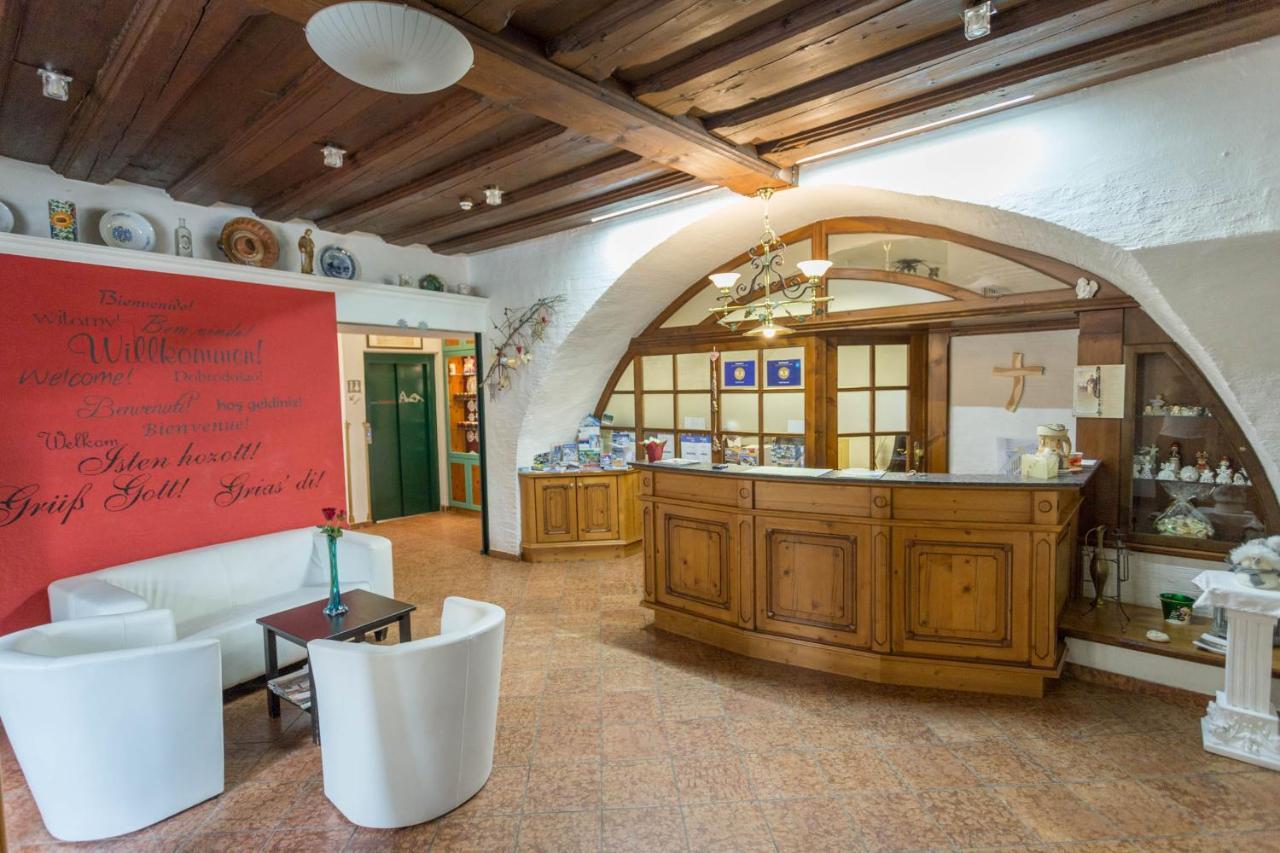 Hotel Neuwirt Mauterndorf  Bagian luar foto