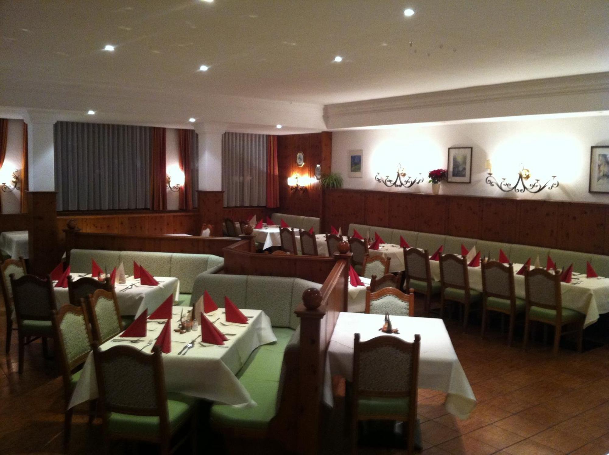 Hotel Neuwirt Mauterndorf  Bagian luar foto